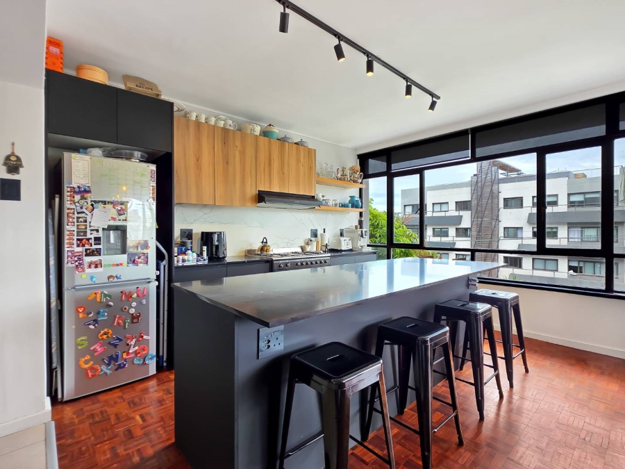 2 Bedroom Property for Sale in Sea Point Western Cape